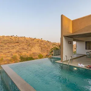 Stayvista's Sage Scenery - Mountain-view With Infinity Pool & Terrace Villa Udaipur